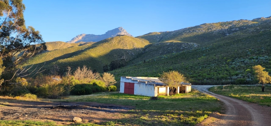 7 Bedroom Property for Sale in Ladismith Western Cape